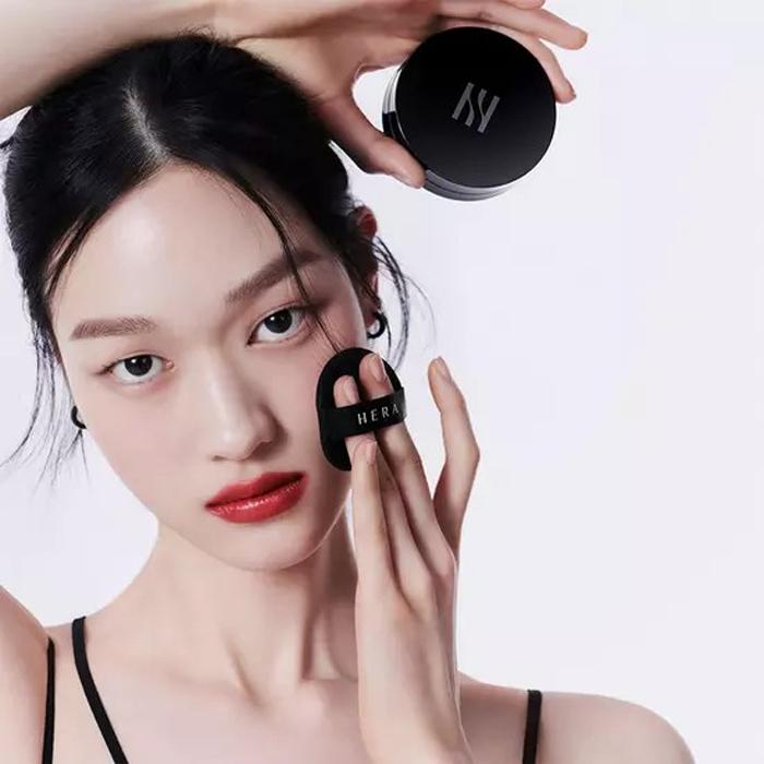 Hera Fondotinta Black Cushion con ricarica SPF34/PA++ (21N1 Vaniglia) 15g