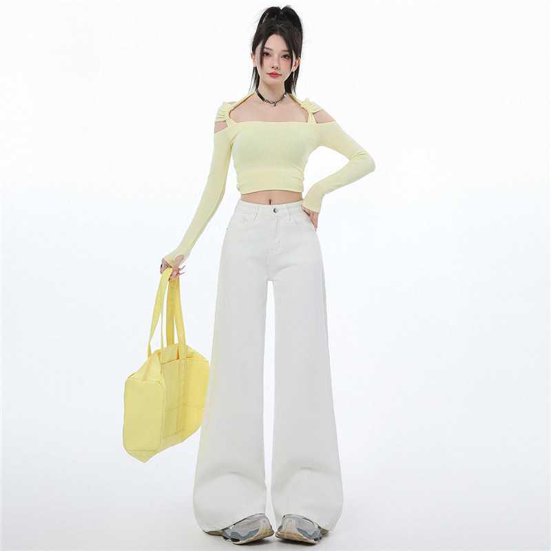 Women s High-Waisted White Flare Jeans with Elastic Waist Medium