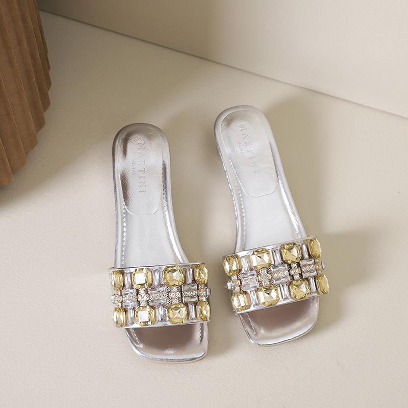 

New Sandals for Women Summer Outdoor Peep Toe Modern fashion Slippers Solid Rhinestone square toe Advanced Sense Shoes 35 серебряный