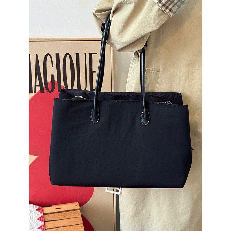 Large-capacity Tote Bag - High-end Casual Single-shoulder Bag with Simple and Versatile Design for Daily Use.