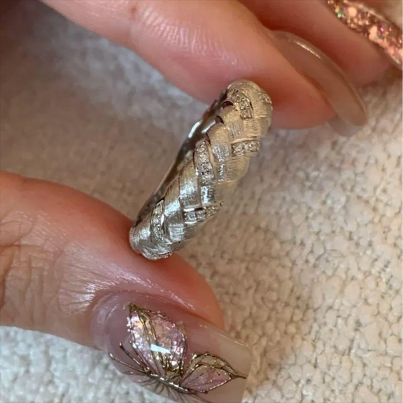 ~ Vintage French Brushed Woven Ring Women'S Niche Design Exquisite Fashion High-End Twist