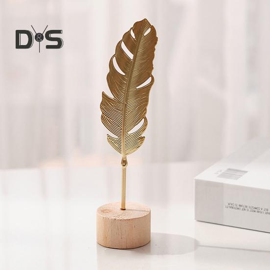 Goldene Ginkgoblatt-Dekoration mit Holzsockel, Metallfederblätter, Schneeflockenfigur, Statue, Skulptur, Home-Office, Wohnzimmer, Schreibtisch-Ornament