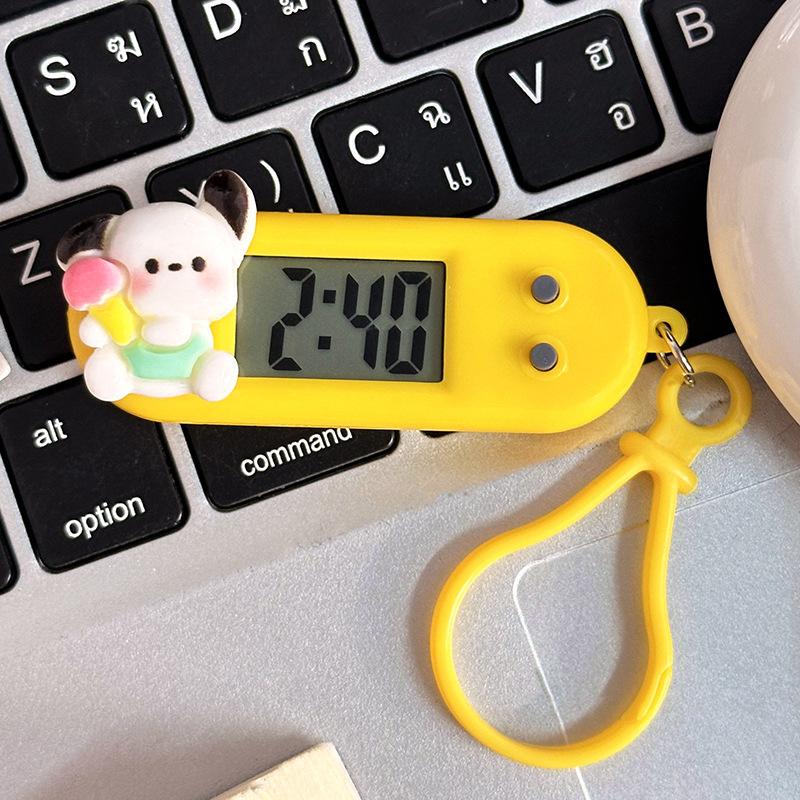 

Мультяшний годинник Pochacco Цифровий годинник Міні електронний годинник Портативний годинник овальної форми Студентський тестовий годинник з брелоком A2