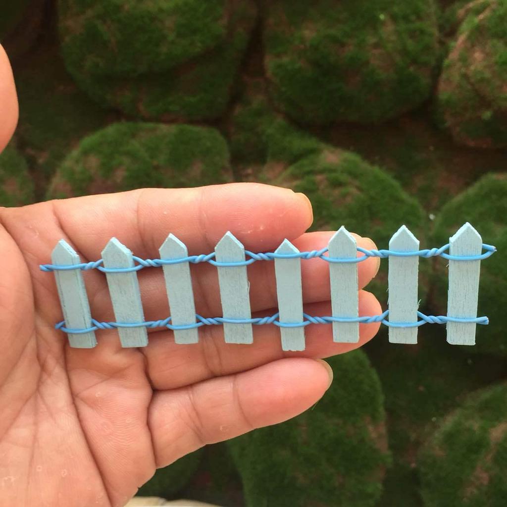 Eight-Piece Mini Succulent Wood Fence Ornaments