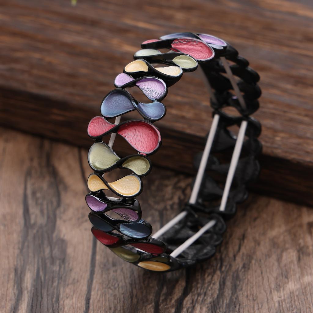 Enamel Geometric Hollow 8-character Flower Bracelet Gun Black Personality Women's Premium Sense Alloy Bracelet