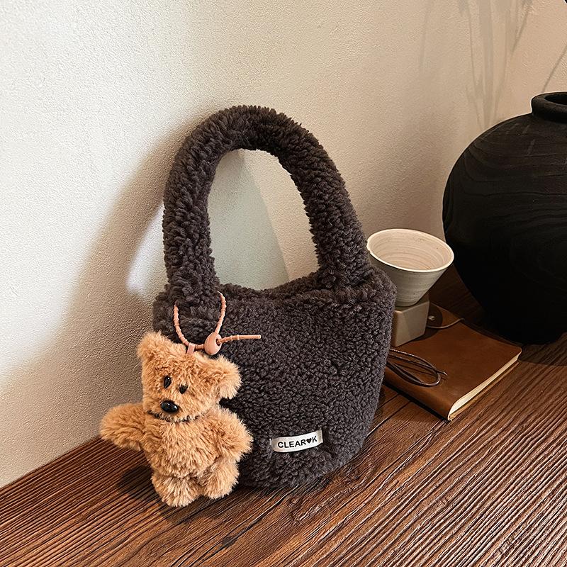 

2025 new autumn and winter bags plush rounded corner bags niche design large-capacity handbags new shoulder bags 15*15*16 кофейный