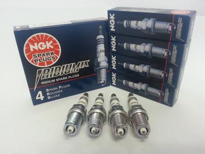 NGK Zündkerze Suzuki GSX1300R Hayabusa 99-07 CR9EIX 4 STÜCK
