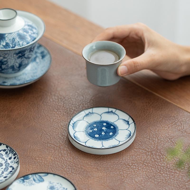 Zen Style Retro Blue & White Porcelain Tea Cup Coaster – Ceramic Anti-Scald Heat Insulation Pad for Gongfu Tea Ceremony.