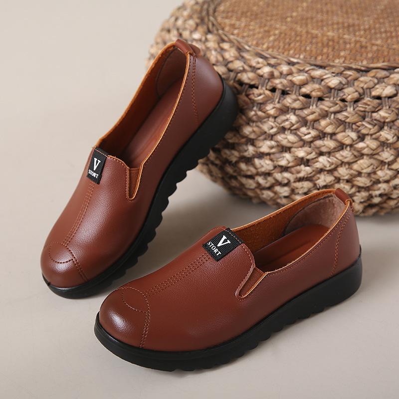 Весенние кожаные женские туфли на мягкой подошве низкий вырез удобные для улицы на каждый день увеличивающие рост с круглым носком повседневная обувь 41 коричневый 2350₽