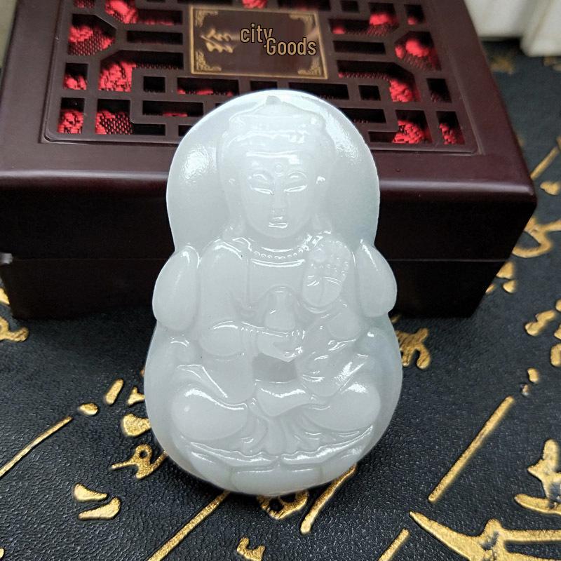Afghan White Jade Three-Dimensional Guanyin Pendant – Ideal Gift for Travelers and Street Vendors