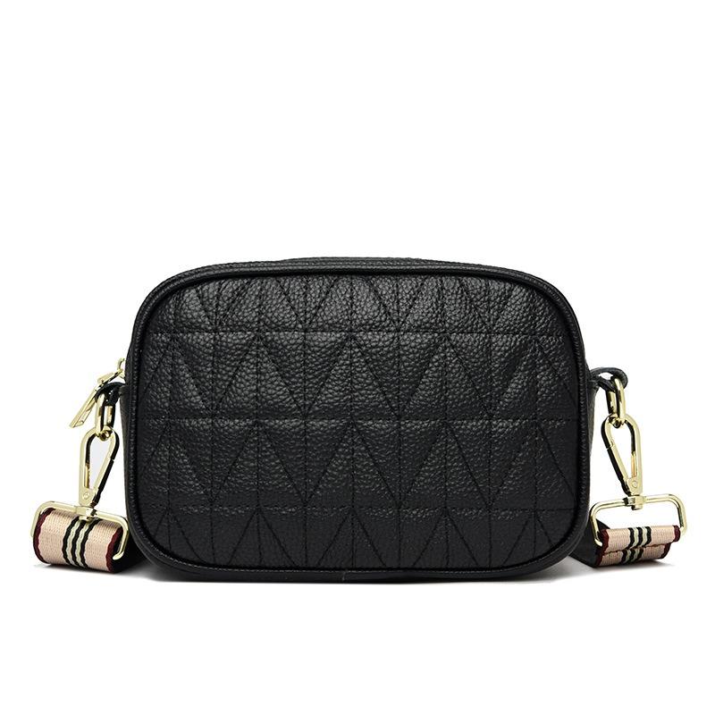 New Women's Fashion Urban Simple Messenger Bag Simple Shoulder Bag Embroidered Thread Small Square Bag