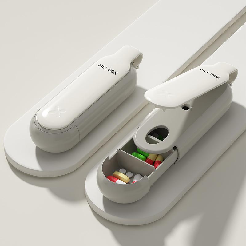 

2 В 1 Таблетница с таблеткорезкой 4 ячейки Портативный ежедневный компактный диспенсер для лекарств Герметичный мини прозрачный органайзер для таблеток для дома и путешествий