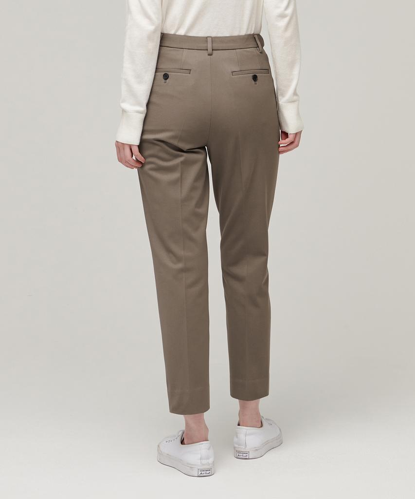 MUSINSA STANDARD WOMAN Women'S Heavyweight Fleece-Lined Slim Straight Hidden Elastic Waist Slacks [Dusty Beige]