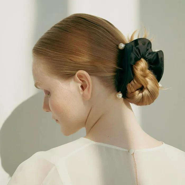 [Alexandre de Paris] Alexandra Scrunchie Beige