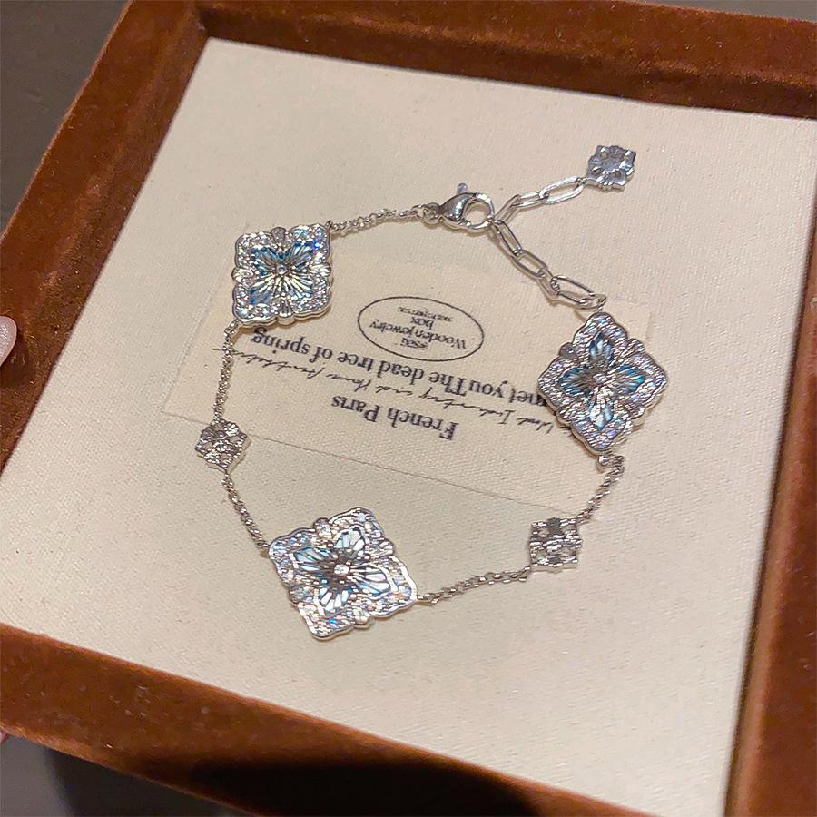 Korean Version Zircon Diamond Shaped Mother of Pearl Necklace Exquisite Versatile Bracelet Shiny Niche High-end Necklace