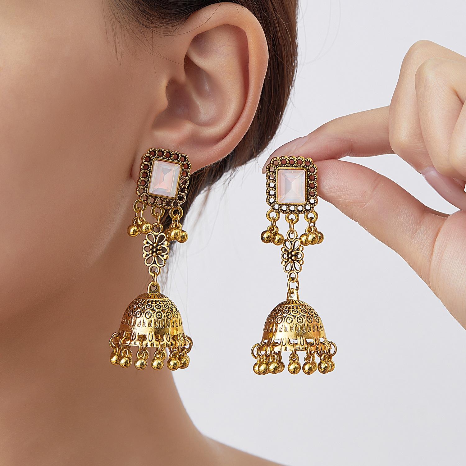 

Bohemian Style Geometric Tassel Earrings for Women , Ethnic Vintage Drop Earrings , Titanium Alloy , 6 Colors розовый
