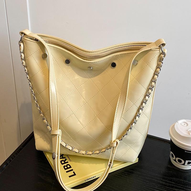 2025 summer new retro stray bucket bag rhombus chain large capacity tote bag versatile messenger shoulder bag
