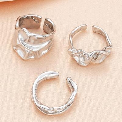 Modernes elegantes 3-teiliges Ring-Set Subtiler Modeschmuck-Accessoire mit einem einzigartigen Design-Twist für Modefans