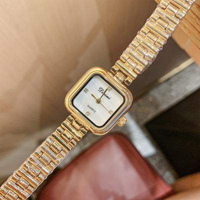 Women's Watch with Mother-of-pearl Temperament, Fashionable Retro Small Square Watch, Simple Steel Band Quartz Watch