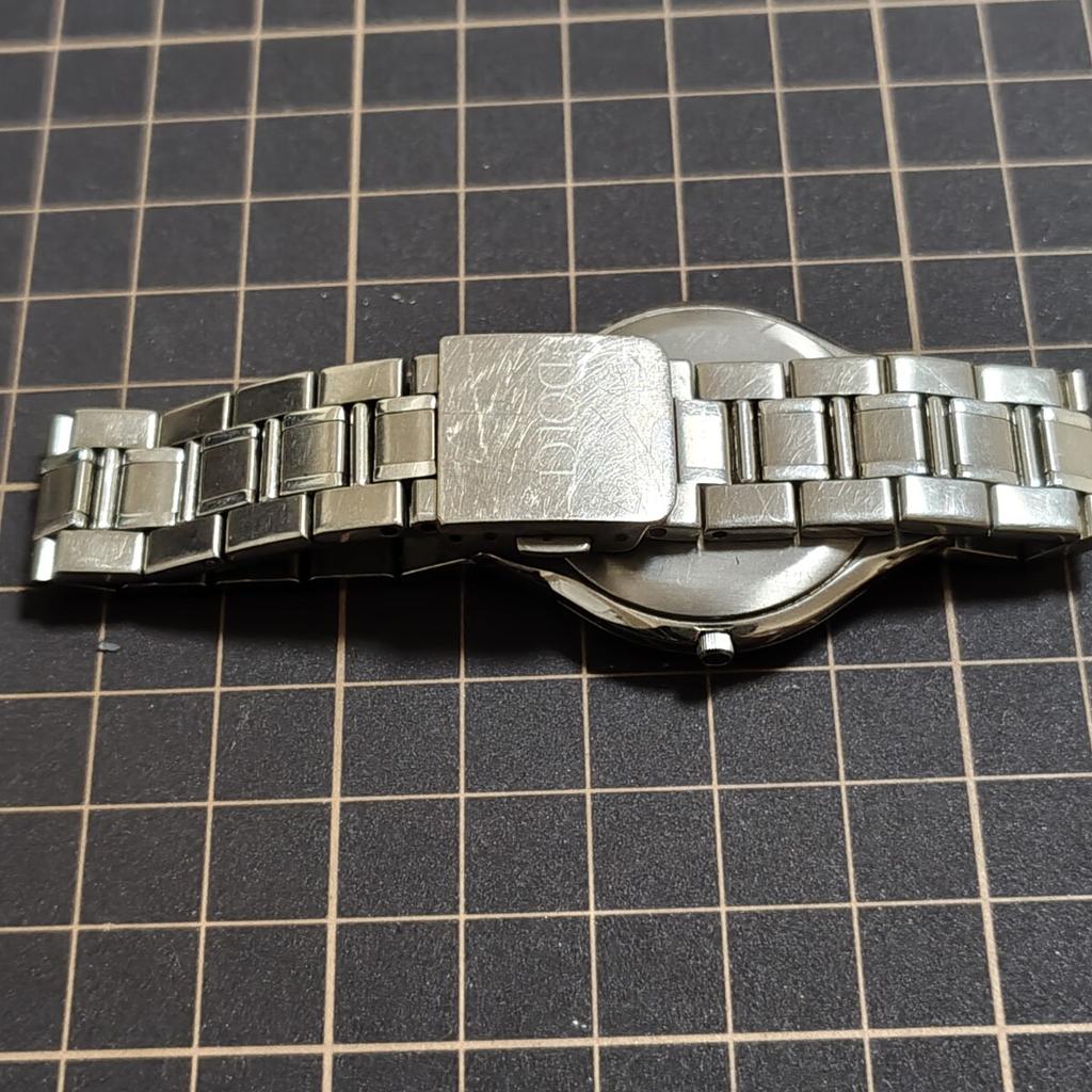 SEIKO Dolce Titanium White Shell Quartz Watch [Working Condition] 8J41-6180 High-Precision (Management K26)