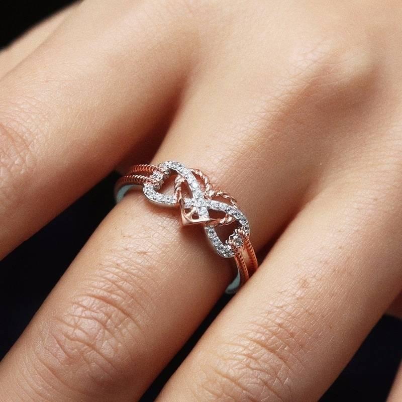 Elegant Rose Gold Two-tone Heart Cross Ring For Fashionable Young Women