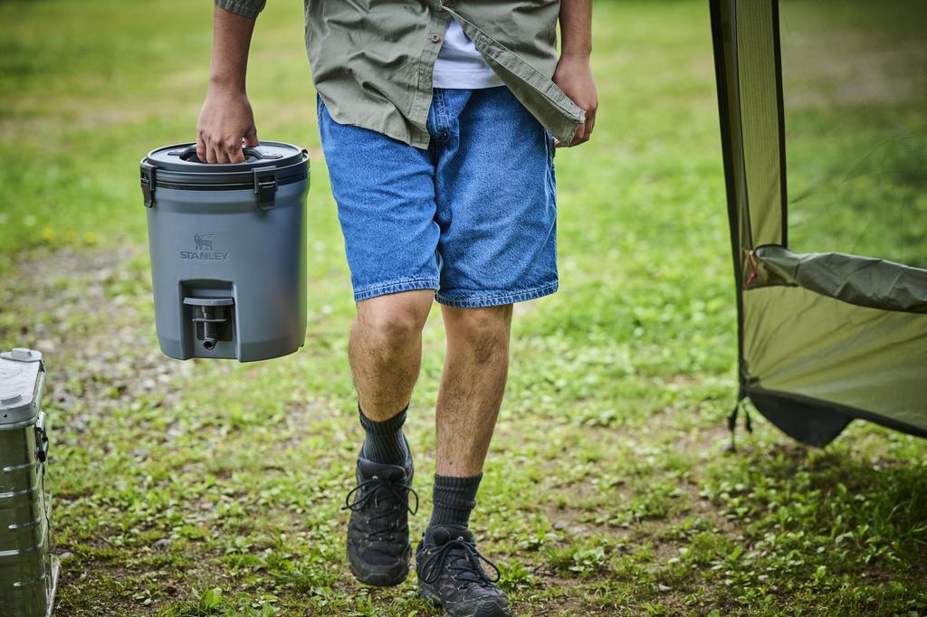 STANLEY Water Stanley Ice Warranty Included Japanese Jug, 7.5L, Green, Insulated, Durable, Hydration, Container, Sports, Outdoors, Camping, Fishing,