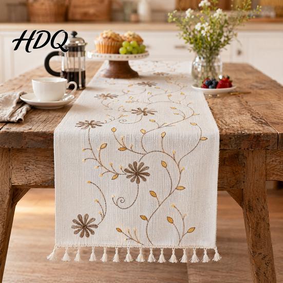 High Quality Embroidered Table Linen Floral Runner Elegant Dining Cover White Rustic Scratch Resistant Runner with Tassels for Home Wedding