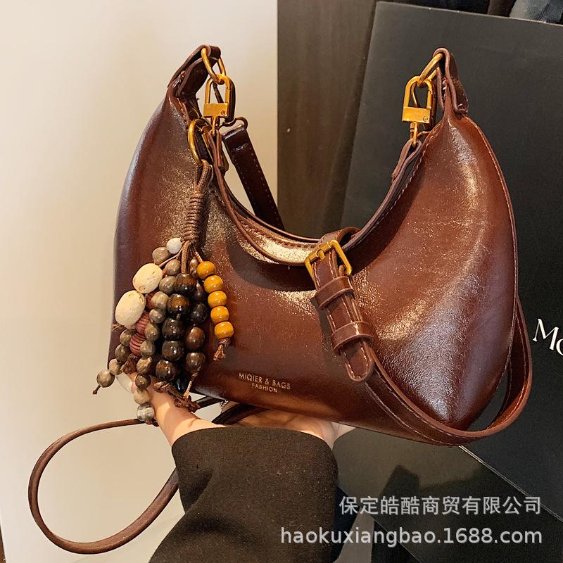 Underarm bag women's large capacity 2025 new simple and versatile high-end sense of foreign style women's explosive shoulder messenger bag