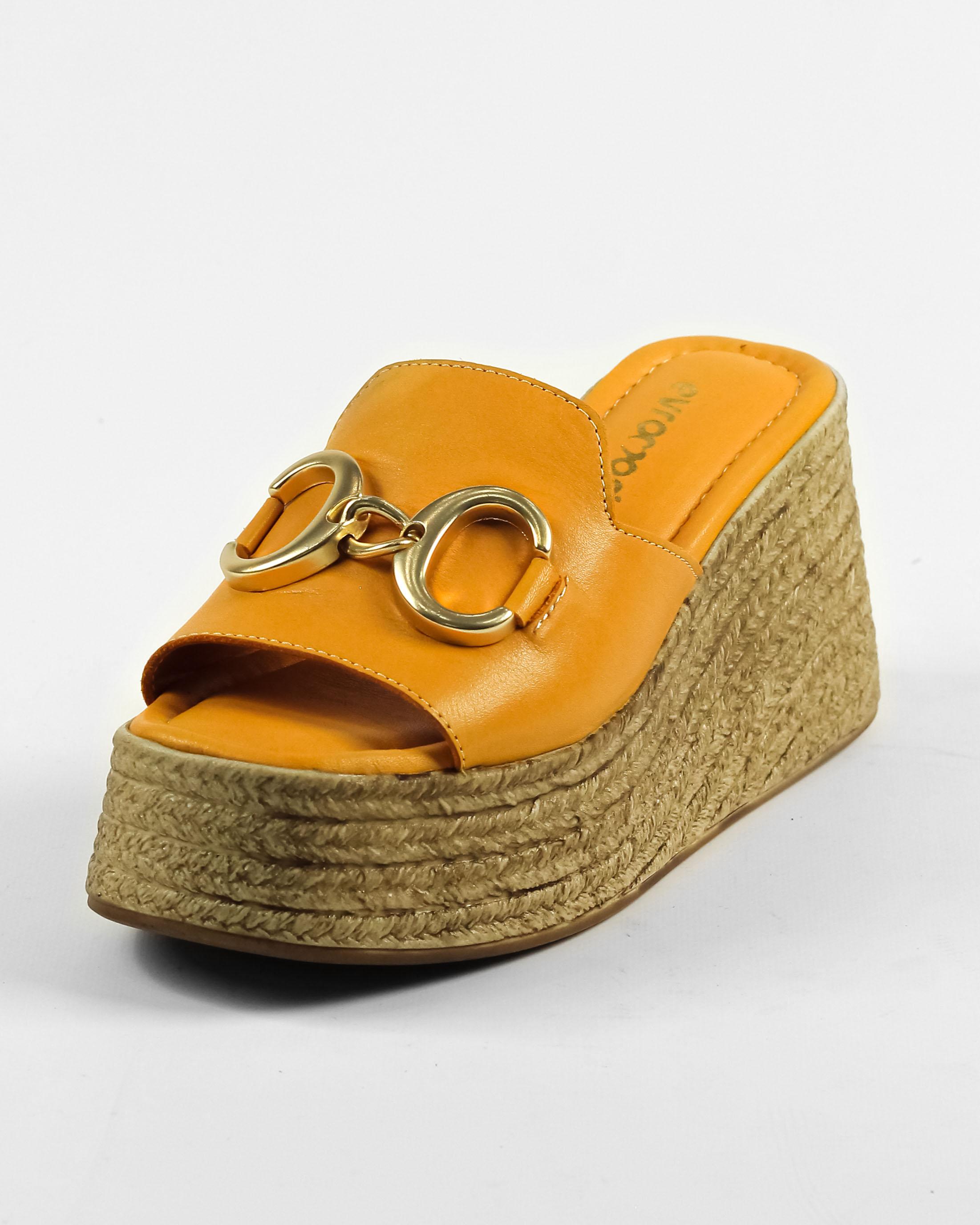 

Шльопанці на танкетці Evromoda 9301 36 Помаранчеві шкіра 37 помаранчевий