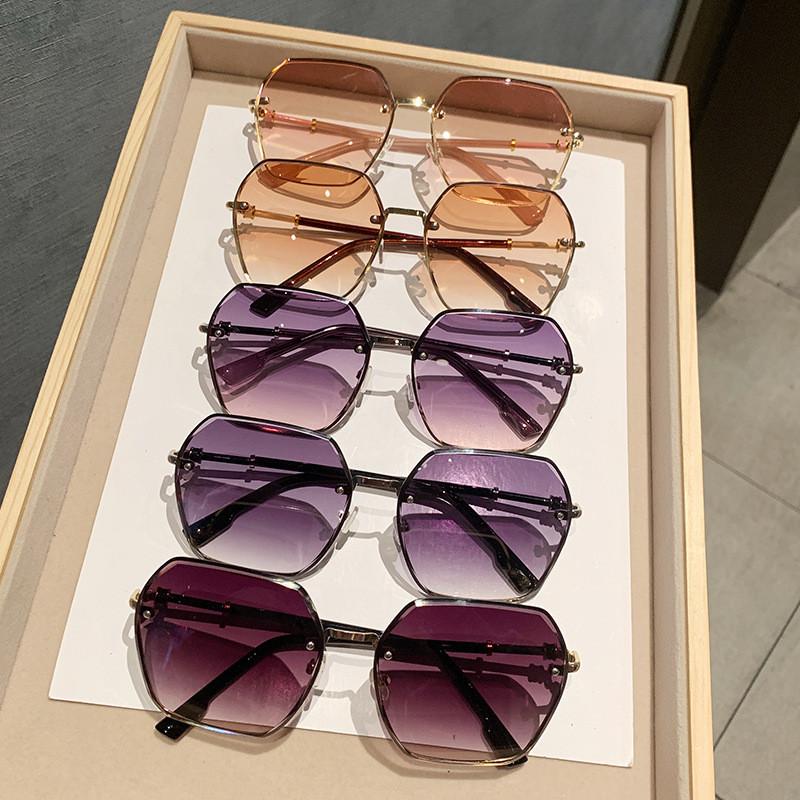 Fashion Round Female Sunglasses With Uv400 Protection For Summer Travel