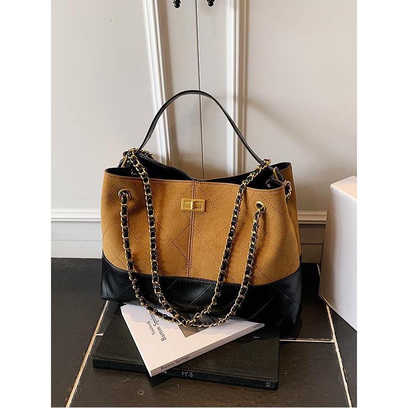 Fashion Chain Bucket Bag Women's New Commuter Diamond Embroidered Large Bag Versatile Shoulder Messenger Bag