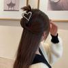 1pc Advanced metal heart-shaped hair clip, shark clip at the back of the head, simple grip clip, new clip headwear