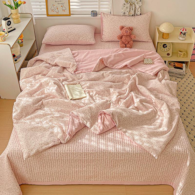 Double-Layer Gauze Summer Comforter Set: Single Piece, Machine Washable, Ideal for Air-Conditioned Rooms, Spring & Summer Use