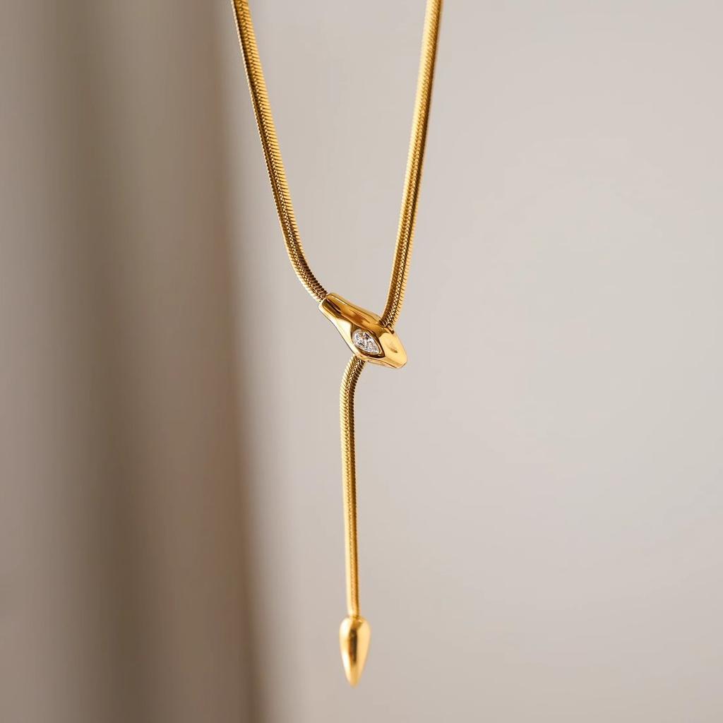 Titanium Steel Non-fading Design Sense Snake Zircon Necklace Female Collarbone Chain Snake Bone Neck Chain Retro Premium