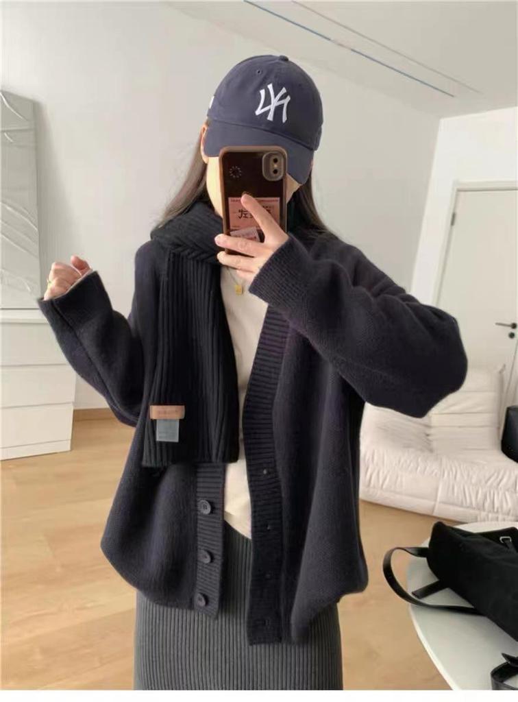 Japanese Style Age-Reducing V-Neck Color-Block Striped Knit Cardigan Sweater for Women, Autumn Winter Loose Fit