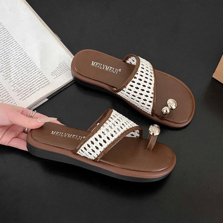 Comfort version '~ Retro woven toe slippers women's 2025 new summer wear foreign style fashion flat bottom cool slippers women