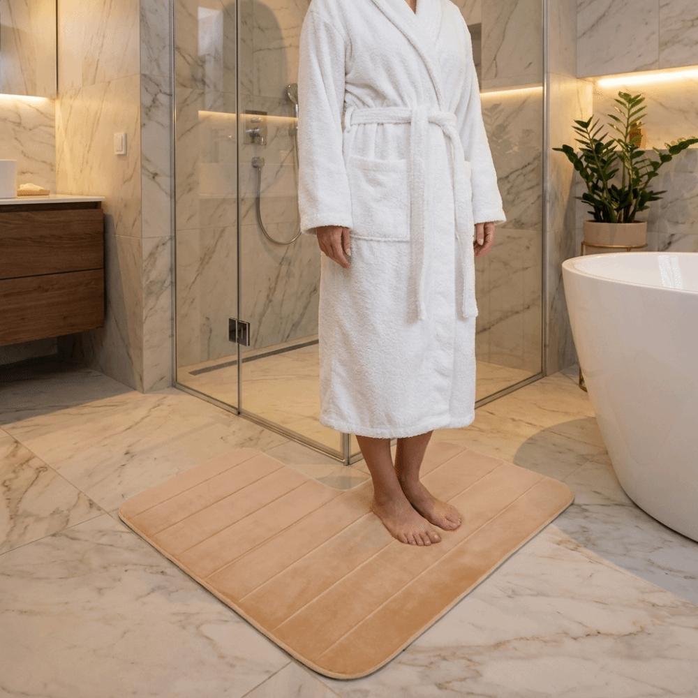 Striped L-Shaped Bathroom Floor Mat Coral Velvet Non-Slip Doormat Absorbent Foot Mat Shower Room