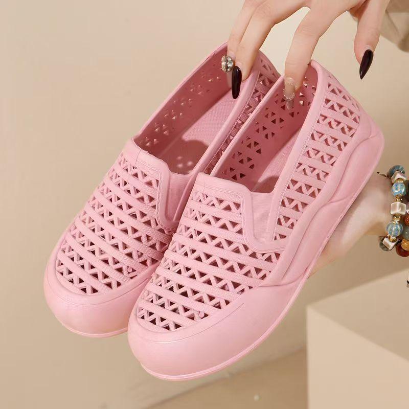Summer thick-soled women's hole sandals comfortable shoes beach little white shoes breathable non-slip soft-soled nurse shoes