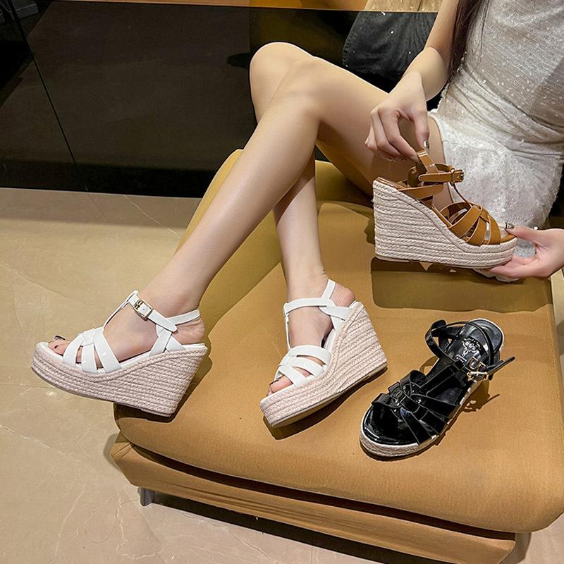 Platform women's shoes spring new design sense open-toed T-word with small wedge heel sandals women