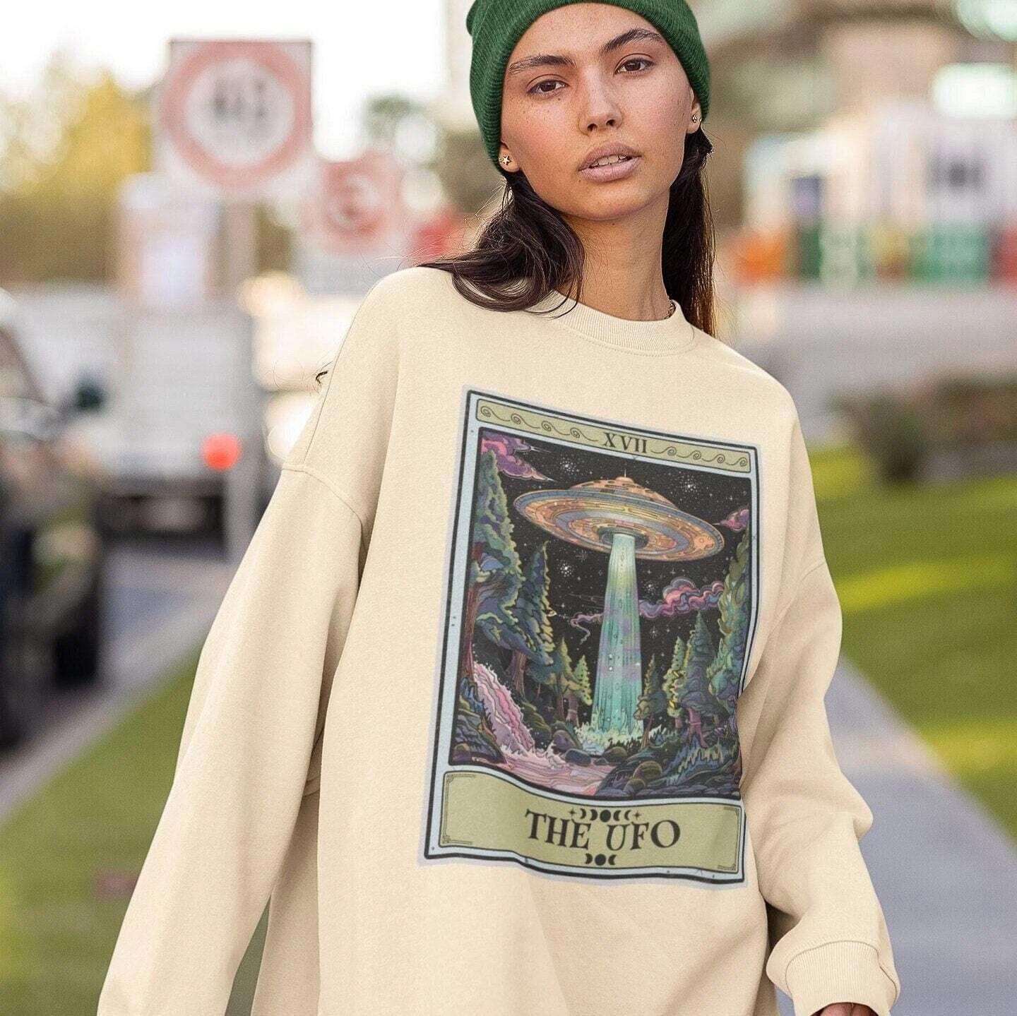 The UFO Tarot Card Sweatshirt, Alien Area 51 S