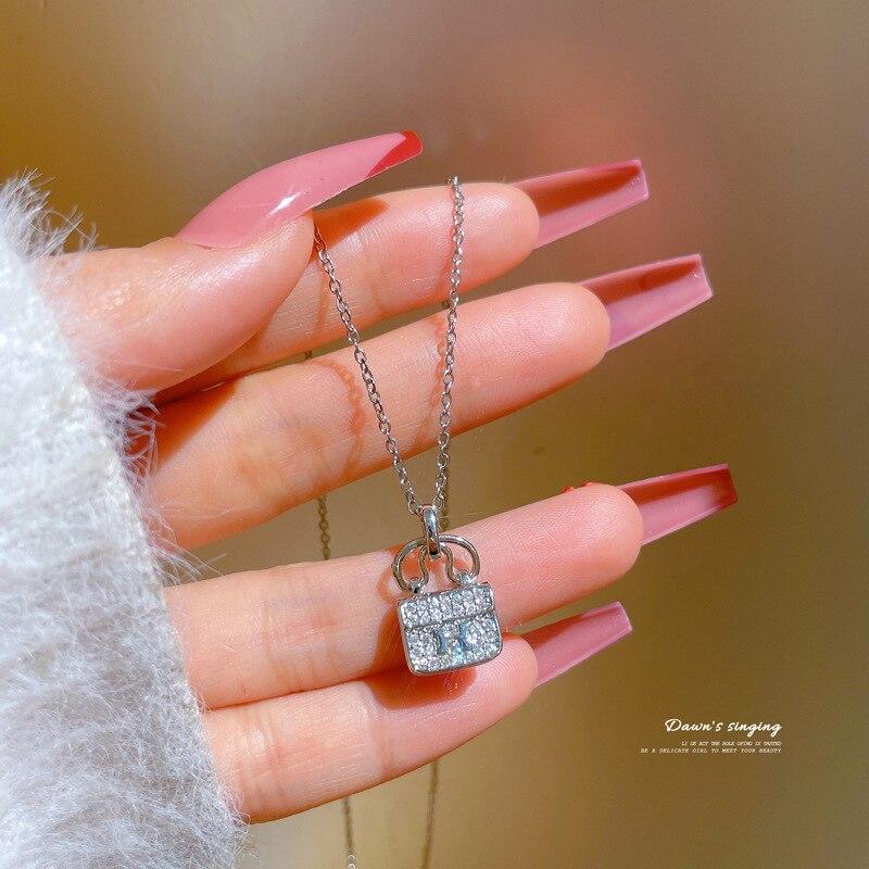 CDJAIME Collana in Argento Sterling 925 da Donna Collana con Ciondolo Design Trendy a Forma di Borsa Gioielli Raffinati Regali Accessori