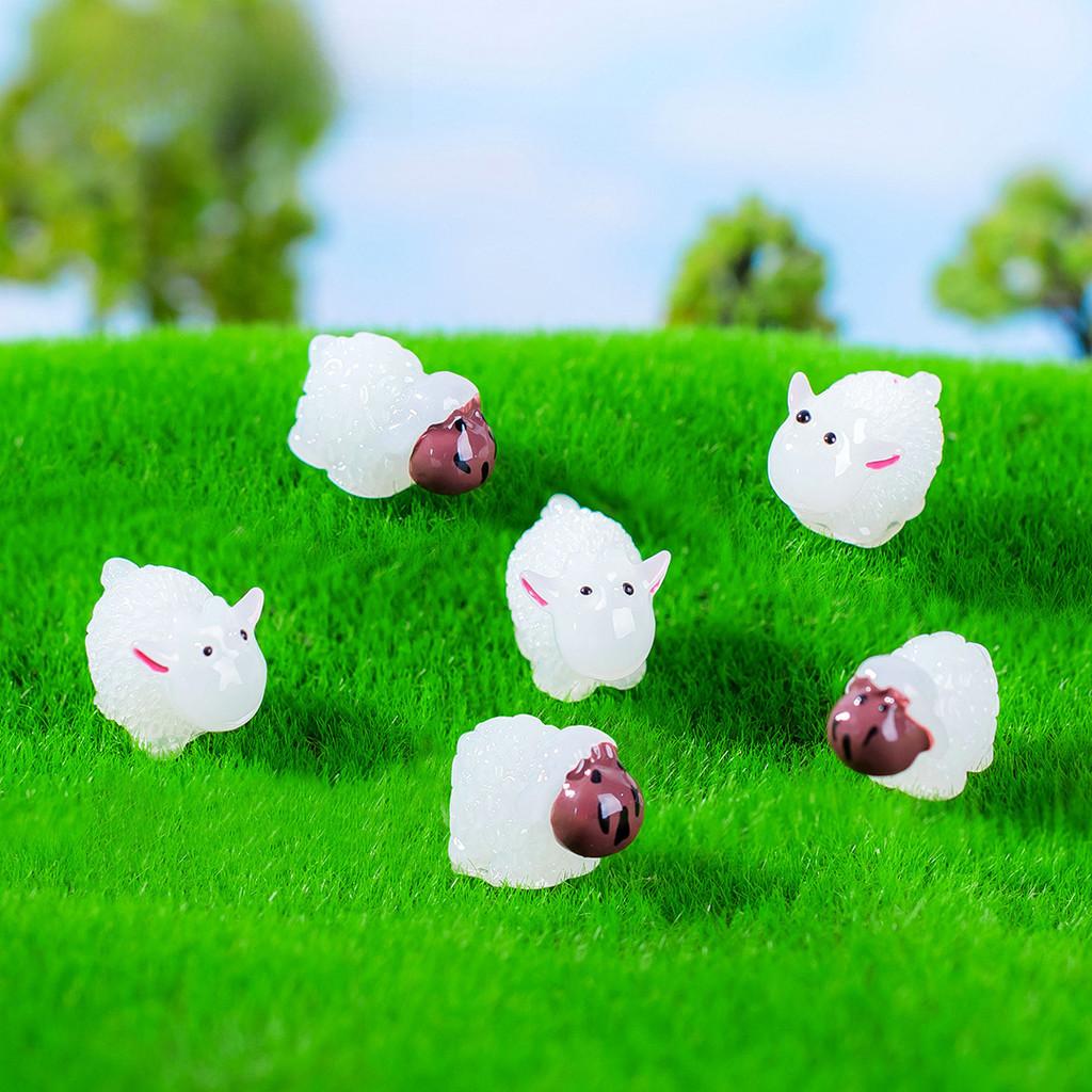 Adorable Night Glow Sheep Figurines Resin Miniatures For Terrarium Decoration