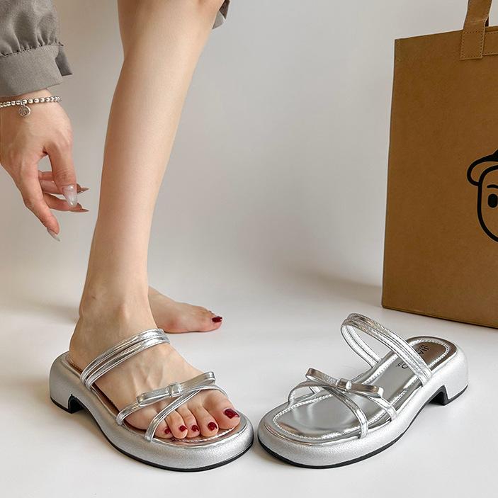 

With skirt silver slippers women s summer wear new bow beautiful low heel cool slippers 40 серебряный