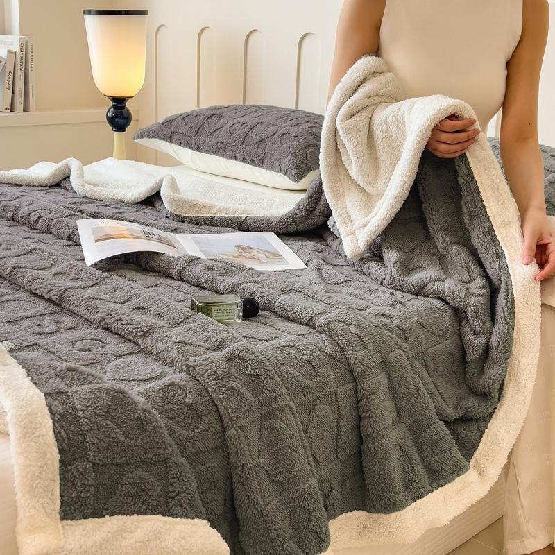 Winter Sherpa Throw Blanket Thickened Lamb Wool Blankets for Couch Sofa Bed Solid Color Plaid Love Pattern Warm Flannel Blanket