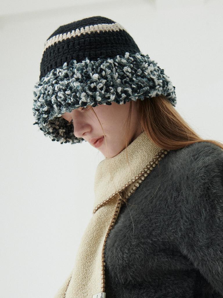Olinkeompeulliteu Fluffy Ring Crochet Hat (Black)