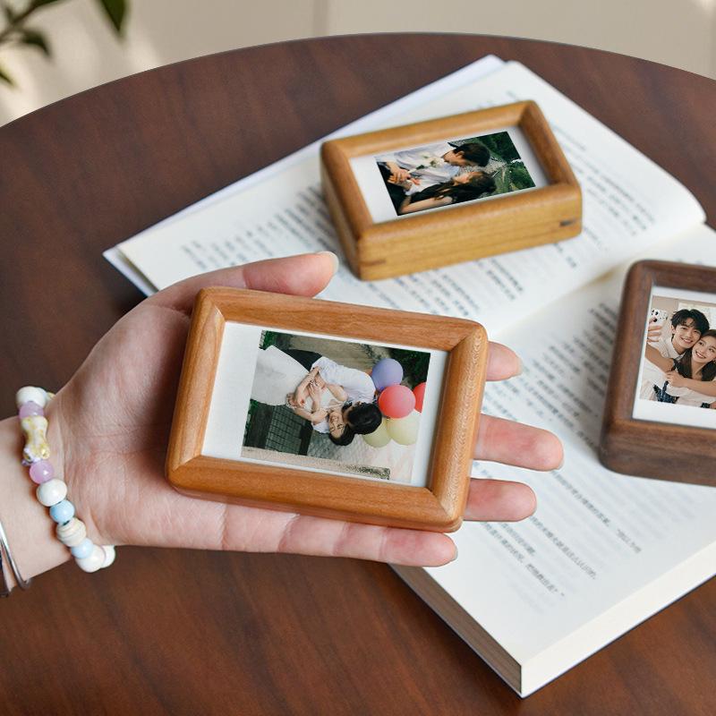 Magnetic Solid Wood 3-inch Mini Photo Frame for Polaroid Prints