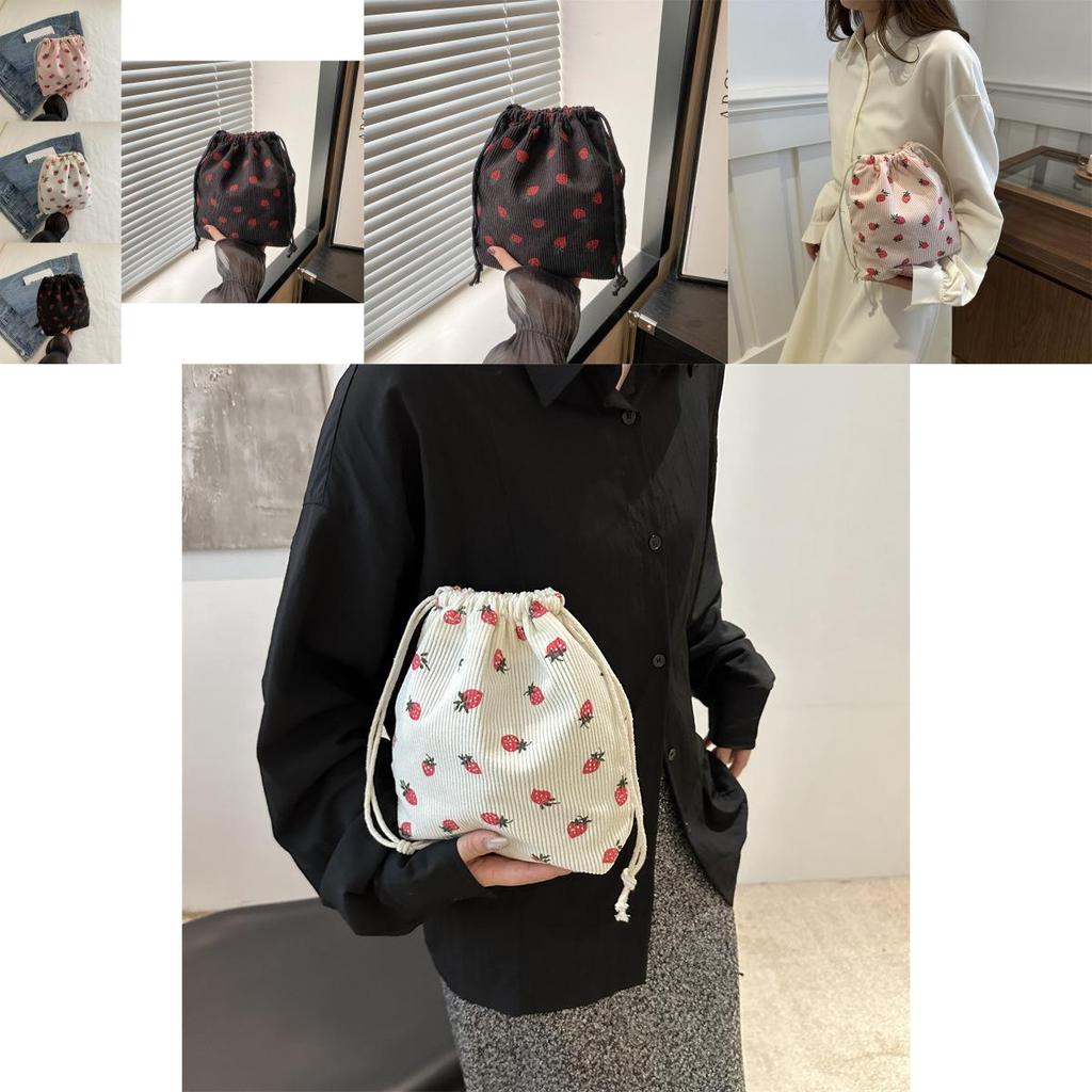Elegant Summer Commuter Bucket Bag Featuring Stylish Design And Polyester Lining