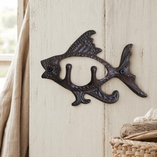 Garden Wall Hooks, Cast Iron Flying Fish Hanger, Rustic Outdoor Metal Coat Rack for Keys Tools Dried Flowers, Farmhouse Porch Fence