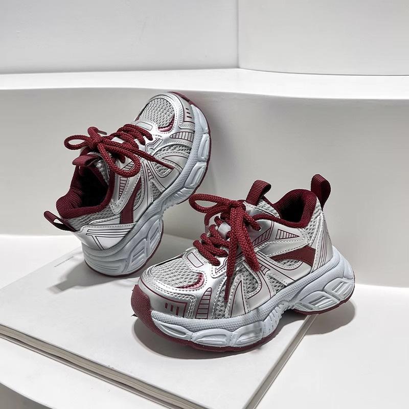 Children's dad shoes 2025 spring and autumn new Korean version of boys casual sports shoes medium and large girls soft-soled running shoes