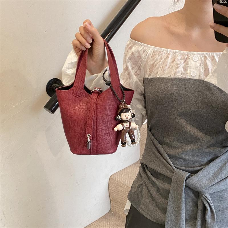 New Fashion Handbag Women's Versatile Shoulder Bag Large Capacity Messenger Bag